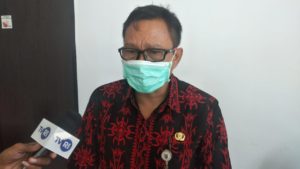 Kepala Dinas Kesehatan Kabupaten SBB, dr Anis Tapang (Ketua Gugas Covid-19) 